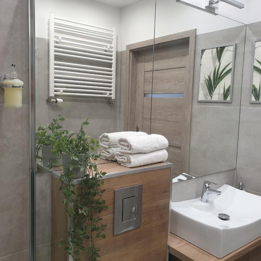 Q Apart Amber - Studio, Manufaktura, Klimatyzacja I Garaz Gratis, Netflix, Fv, Gwarancja Zadowolenia Łódź Exterior foto