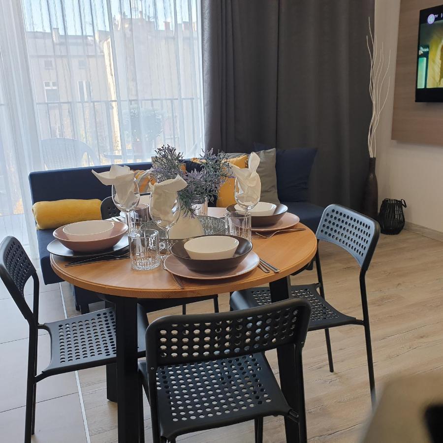Q Apart Amber - Studio, Manufaktura, Klimatyzacja I Garaz Gratis, Netflix, Fv, Gwarancja Zadowolenia Łódź Exterior foto